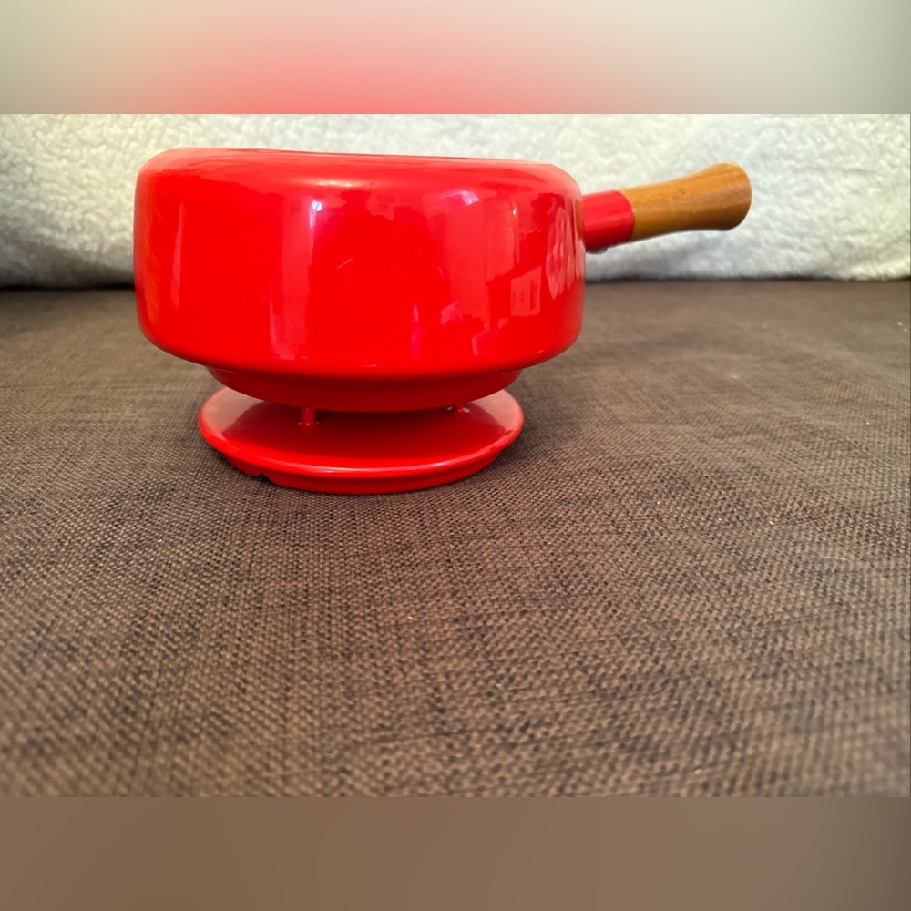 Dansk Red Enamel Fondue Pot/Sauce Pan with Lid Wood Handle France IHQ